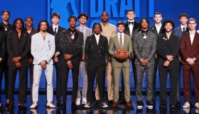 波士顿凯尔特人队新赛季备战：布朗领航，战术升级，挑战巅峰